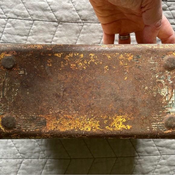 Walt Disney metal school bus lunch box Collectable vintage Retro 60s functioning - Picture 7 of 8